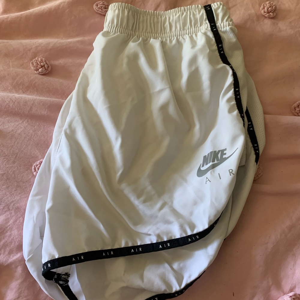 Nike air windbreaker shorts